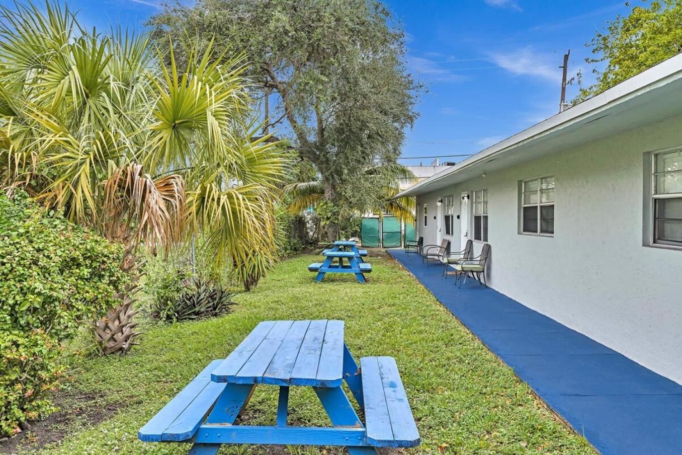 Modern 2Br Oasis Mins To Beach & Casino Db2 デイニア・ビーチ エクステリア 写真